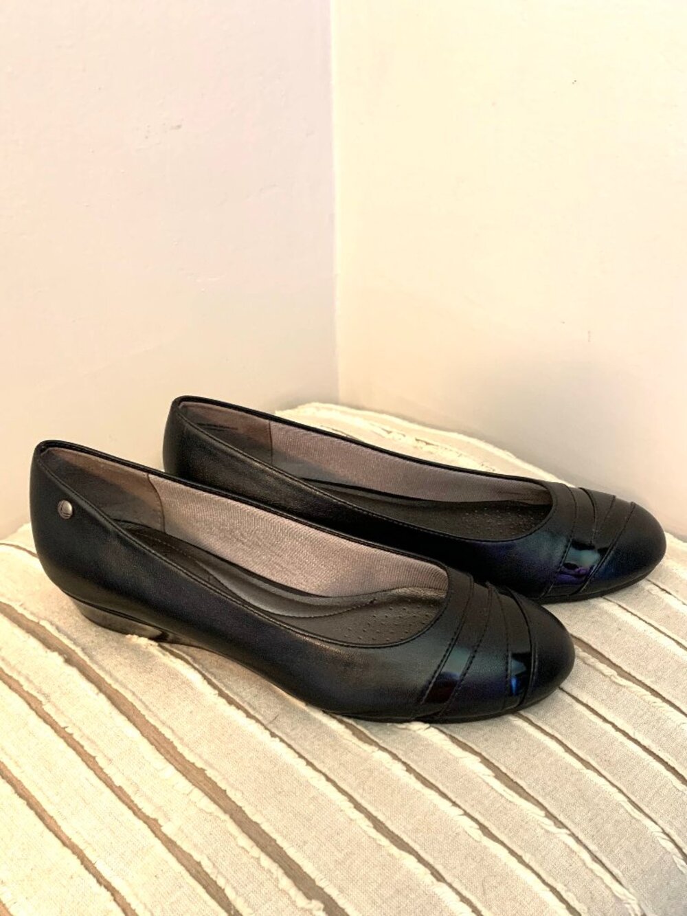 Life Stride Faris Wedge Pumps - Picture 3 of 7